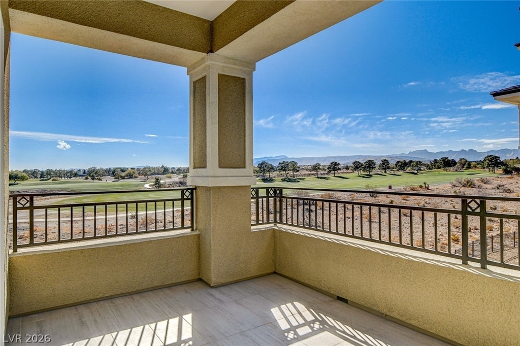 9133 Las Manaitas Avenue - Photo 52