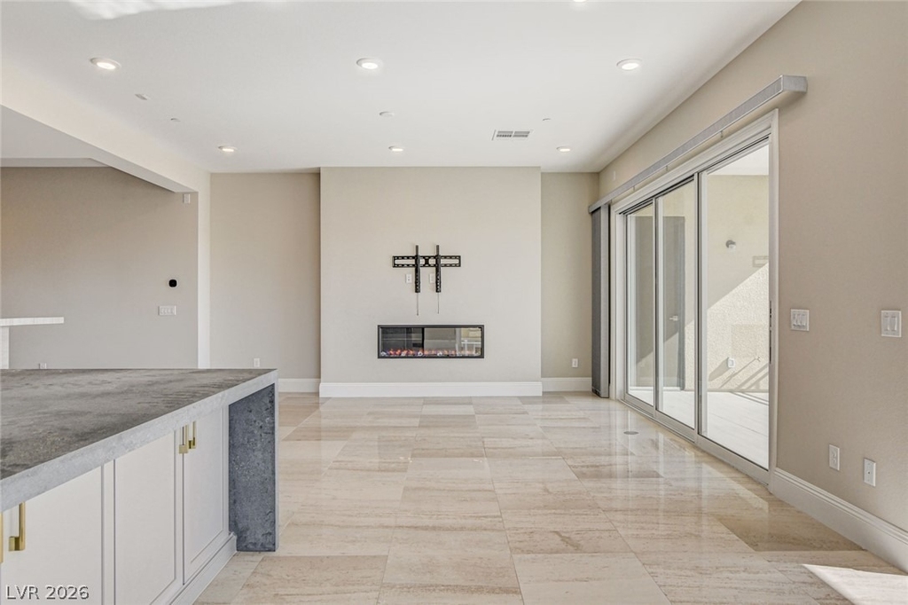 9133 Las Manaitas Avenue - Photo 8