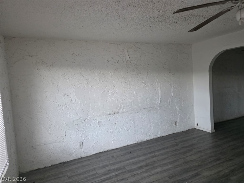 595 S Royal Crest Circle - Photo 2