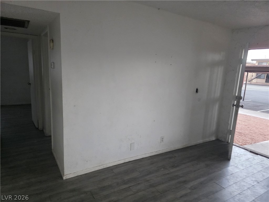595 S Royal Crest Circle - Photo 4