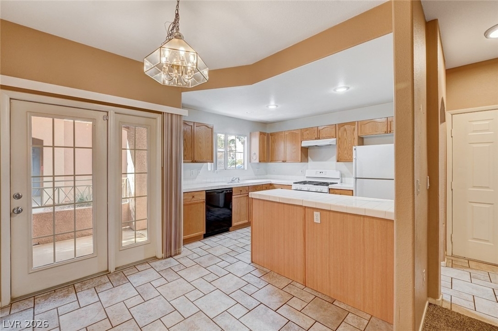 10553 Pine Pointe Avenue - Photo 8