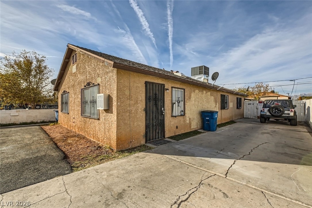 2133 Ellis Street - Photo 1