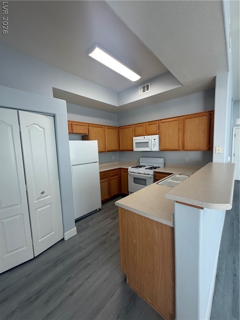 700 Carnegie Street - Photo 3