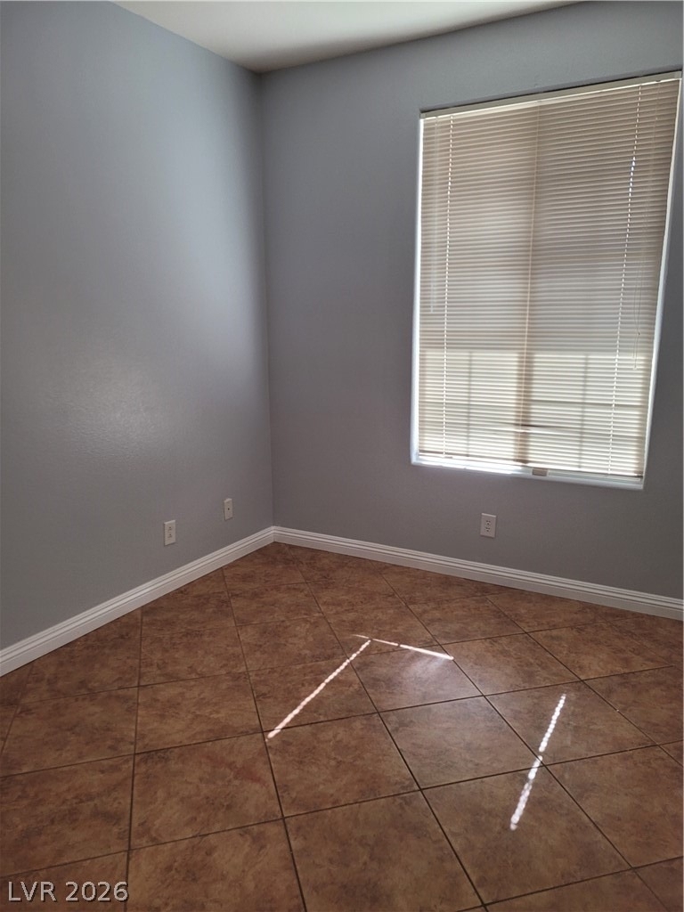 10564 Moultrie Avenue - Photo 5