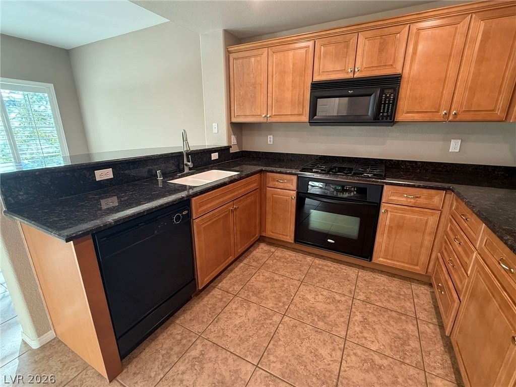 825 Canterra Street - Photo 3
