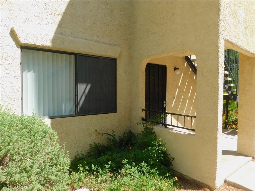 601 Cabrillo Circle - Photo 2