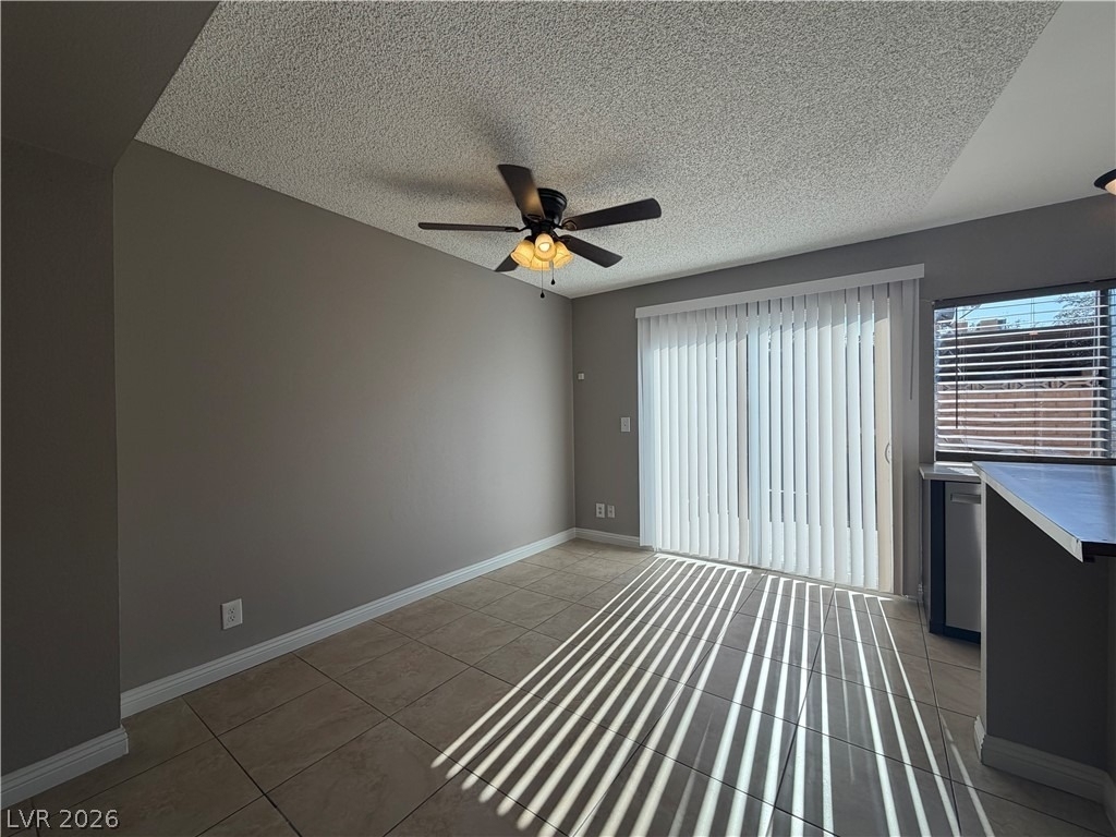 6207 Meadow Brook Lane - Photo 3