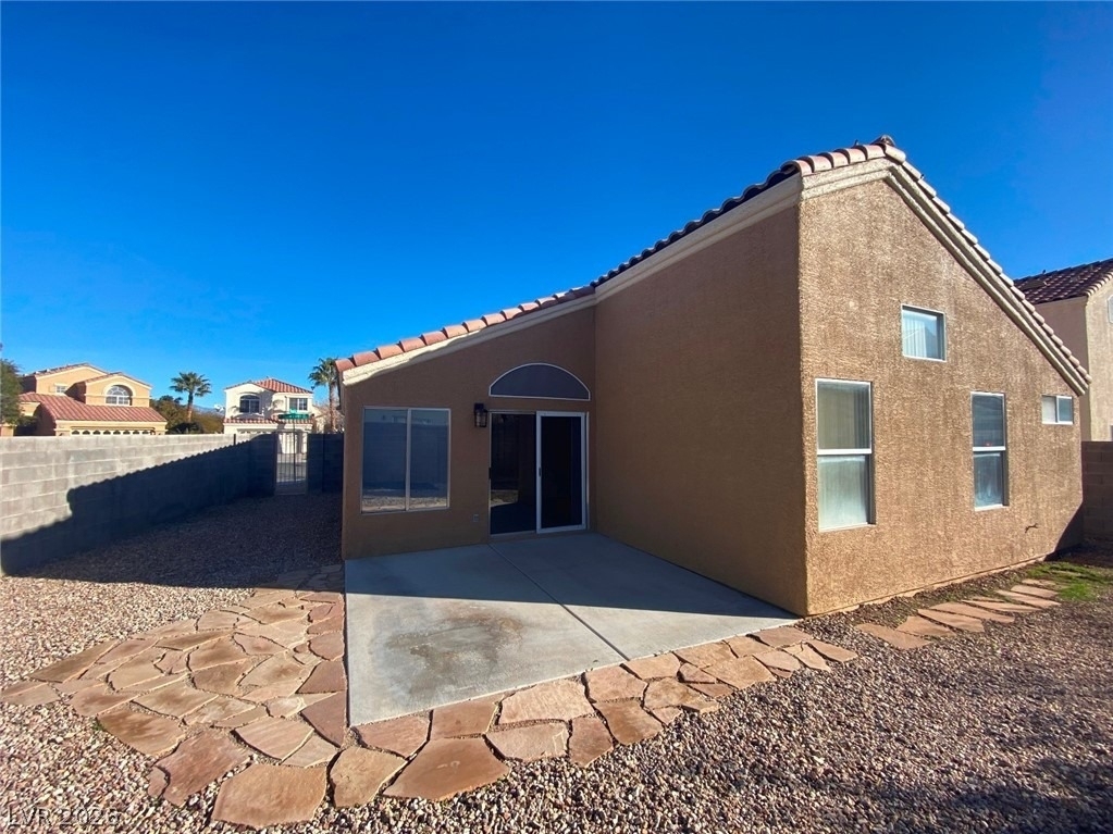 8029 Sierra Largo Drive - Photo 34