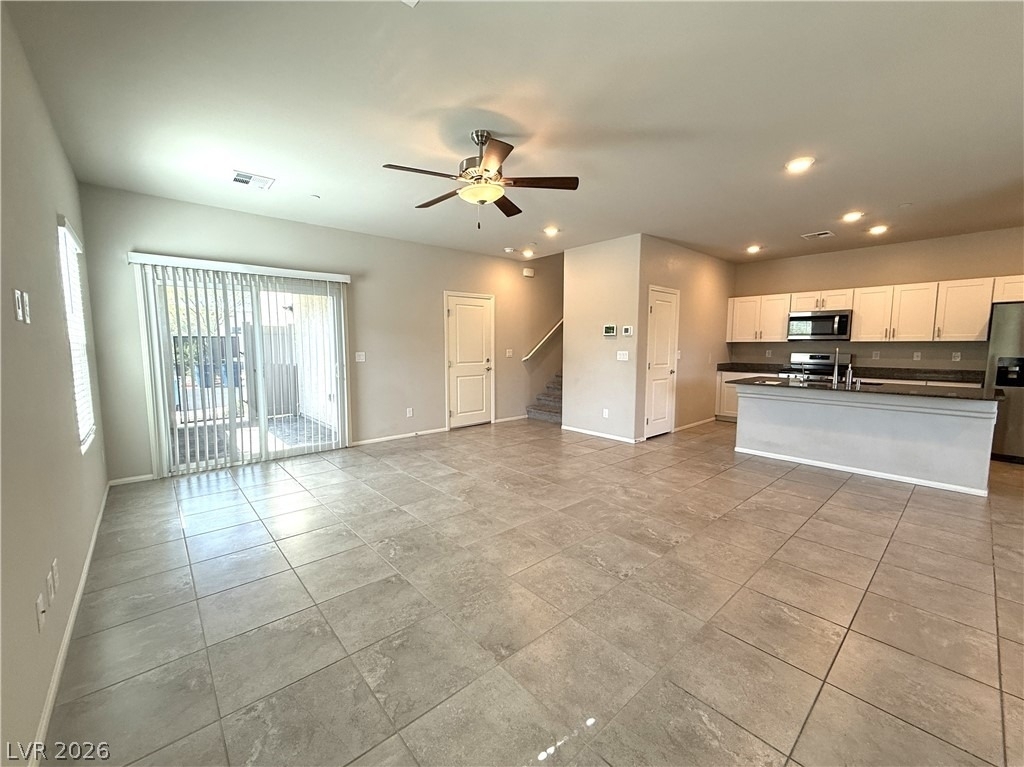 522 Spy Rock Avenue - Photo 2