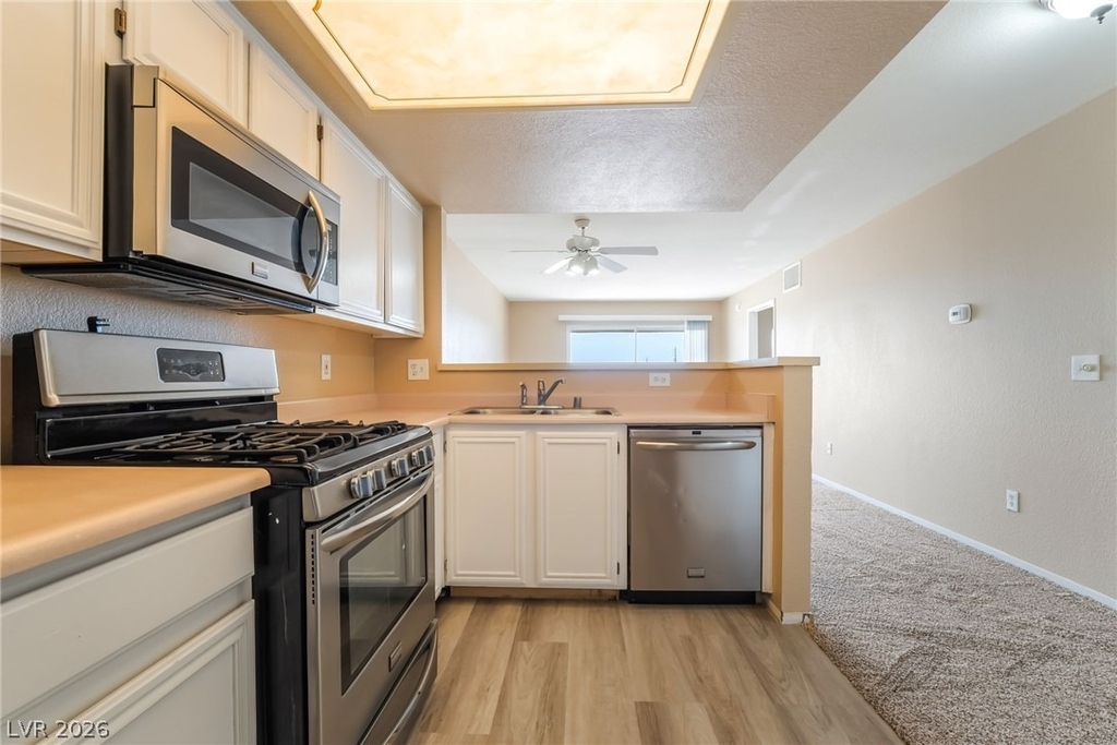 8070 W Russell Road - Photo 7