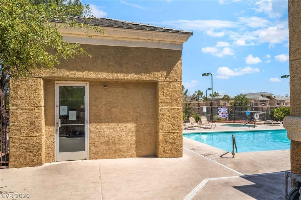 8070 W Russell Road - Photo 17