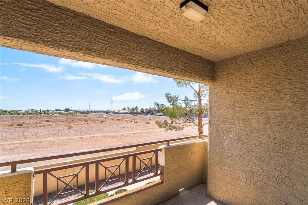 8070 W Russell Road - Photo 15