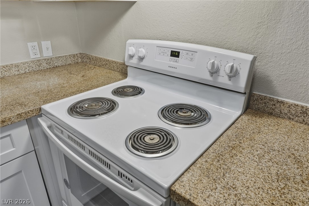 1301 E Ogden Avenue - Photo 11