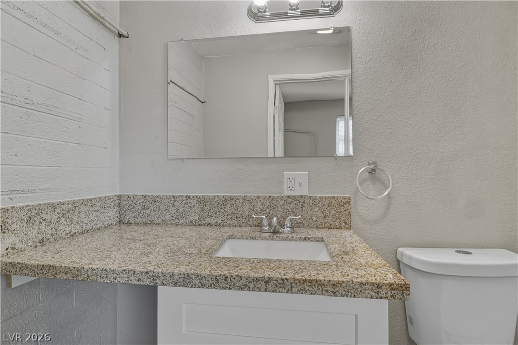 1301 E Ogden Avenue - Photo 16