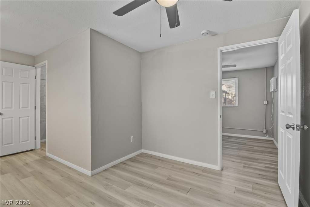 1301 E Ogden Avenue - Photo 15