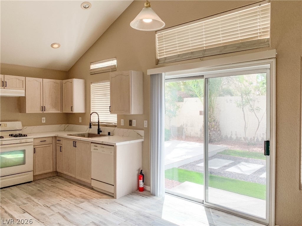 4765 Crakow Court - Photo 8