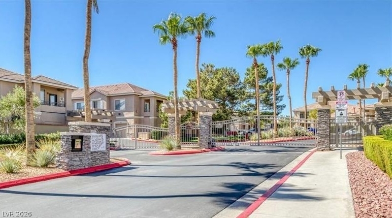 9901 Trailwood Drive - Photo 34