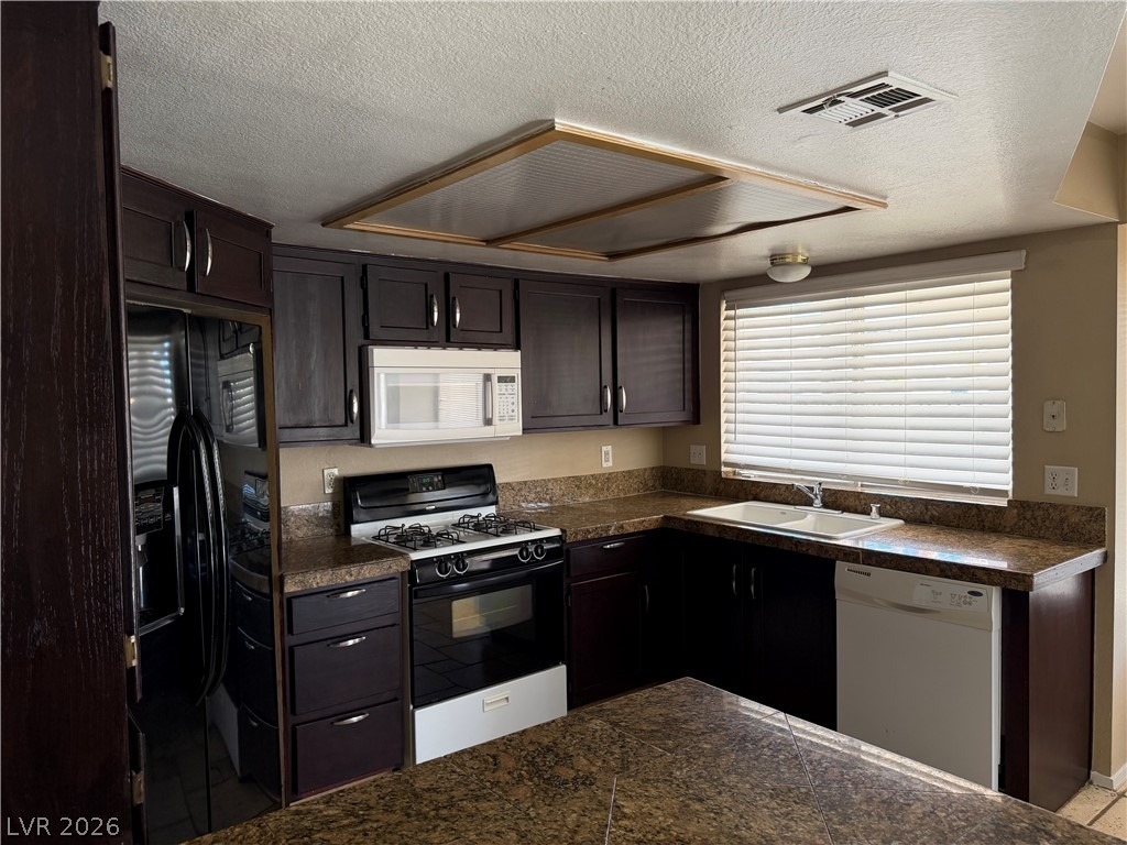 852 Celebration Drive - Photo 15