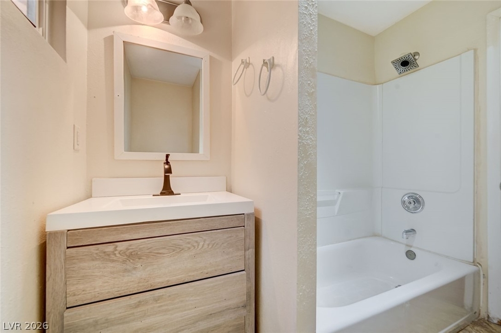 3917 W Oakey Boulevard - Photo 23