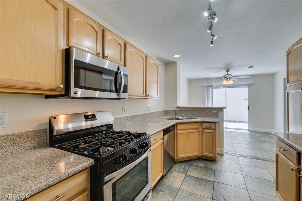 200 Luninborg Street - Photo 7