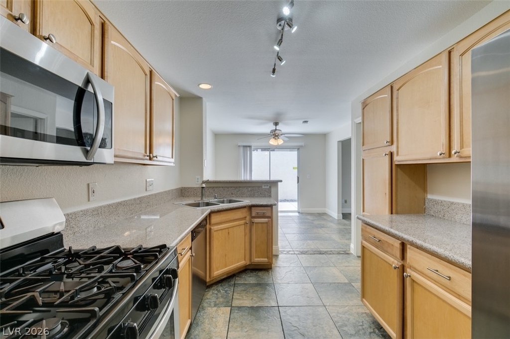 200 Luninborg Street - Photo 30