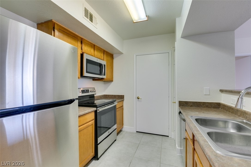 6650 W Warm Springs Road - Photo 12