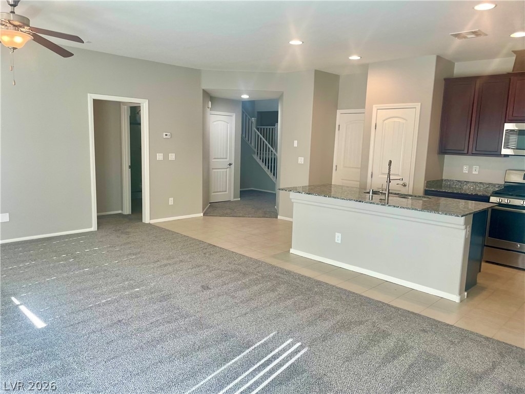 8365 S Pioneer Way - Photo 4