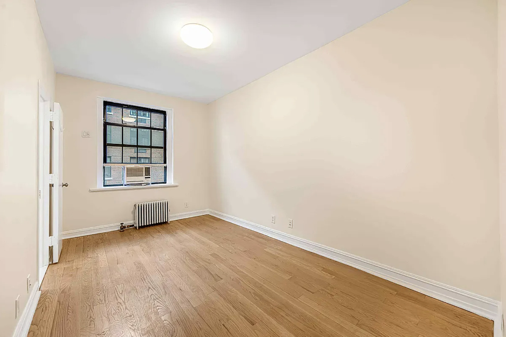  East 63rd Street - Photo 4