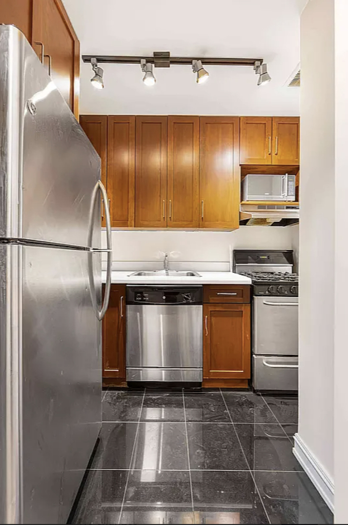  East 63rd Street - Photo 8