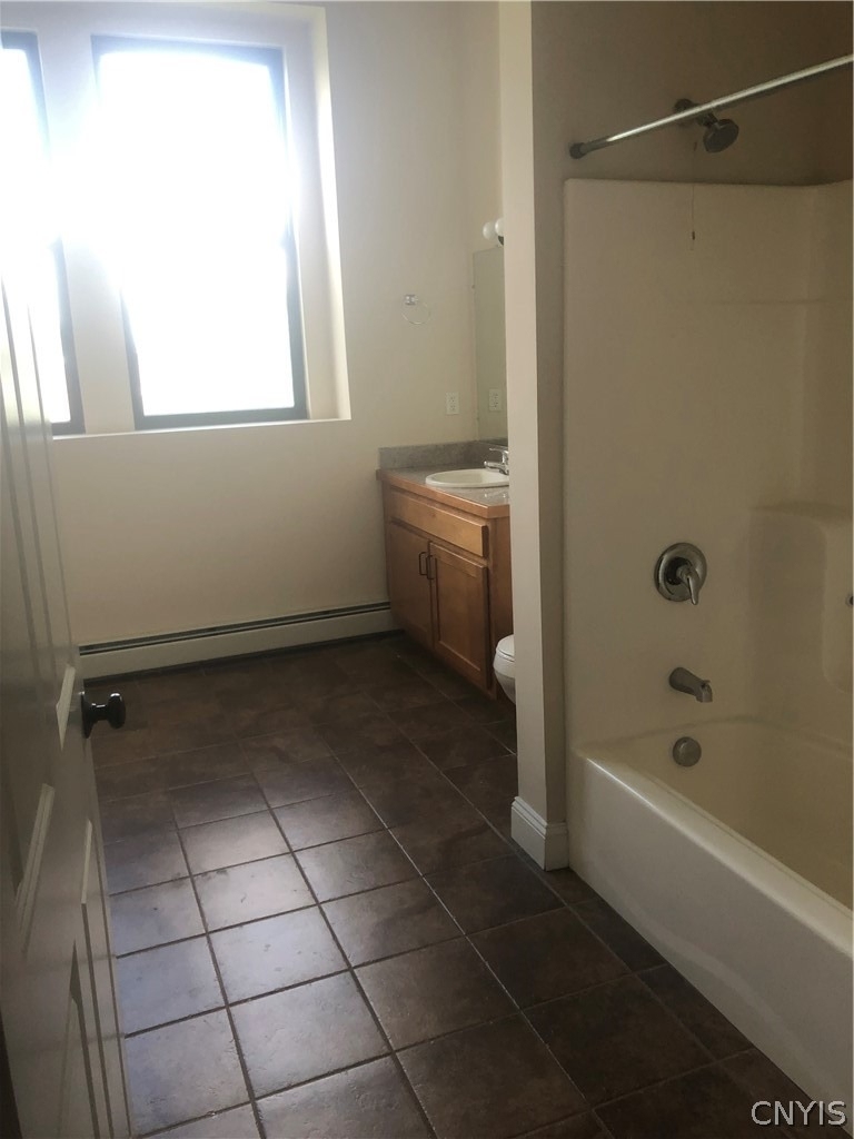 617 E Hiawatha Boulevard - Photo 3