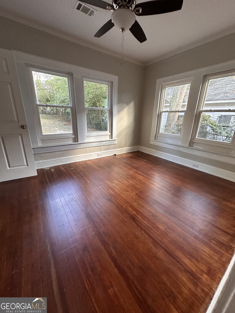 1284 Hillyer Avenue - Photo 4