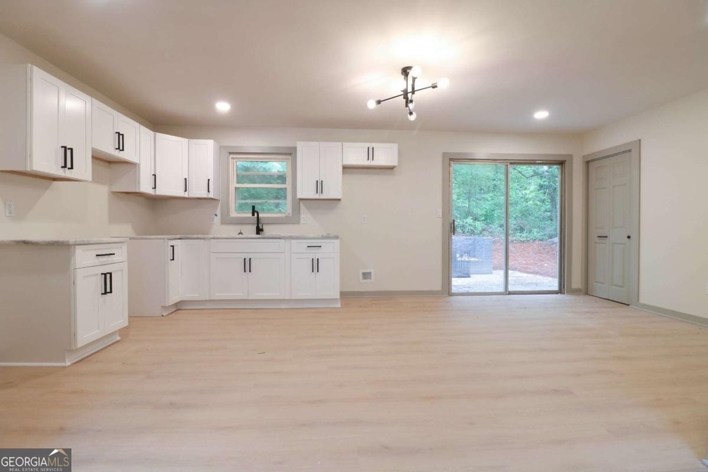 4396 Greenleaf Circle - Photo 5