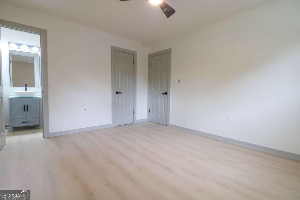4396 Greenleaf Circle - Photo 16