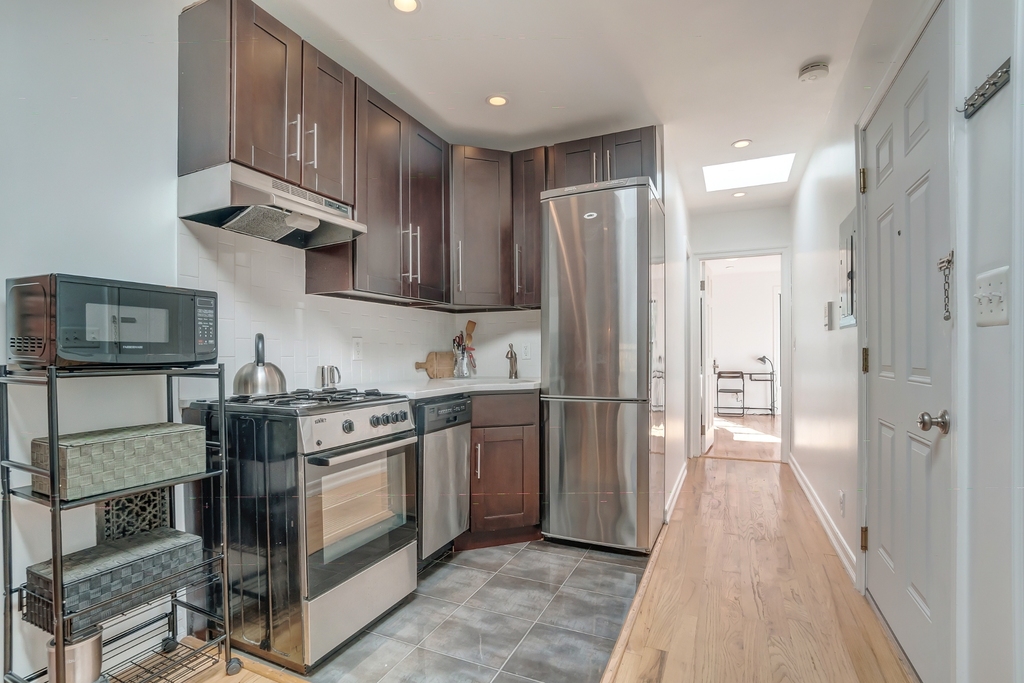 174 Herkimer Street - Photo 3