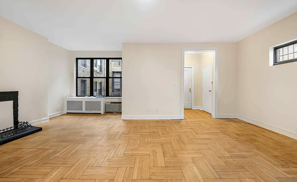 107 East 63rd Street - Photo 1