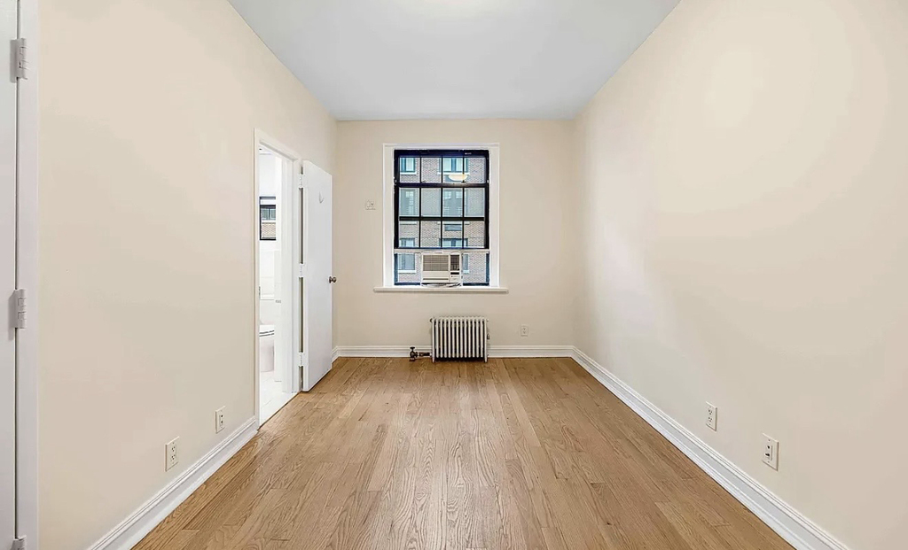 107 East 63rd Street - Photo 4