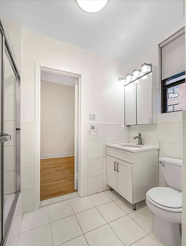 107 East 63rd Street - Photo 2