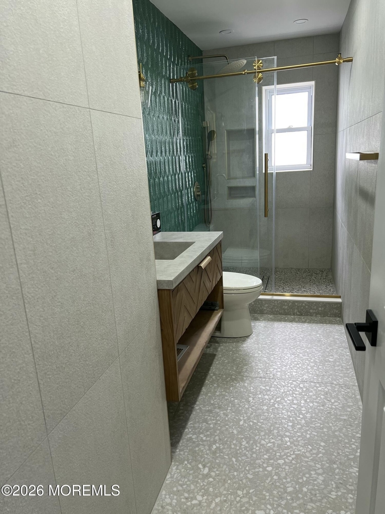1202 Thomas Avenue - Photo 1