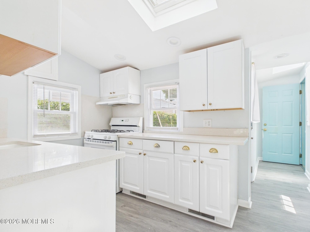 325 15th Avenue - Photo 3
