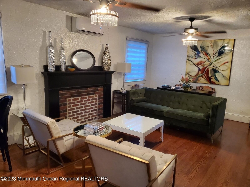 232 Jerome Avenue - Photo 3