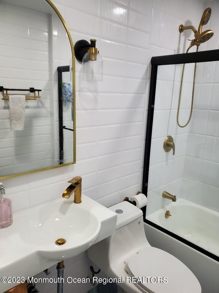 232 Jerome Avenue - Photo 14
