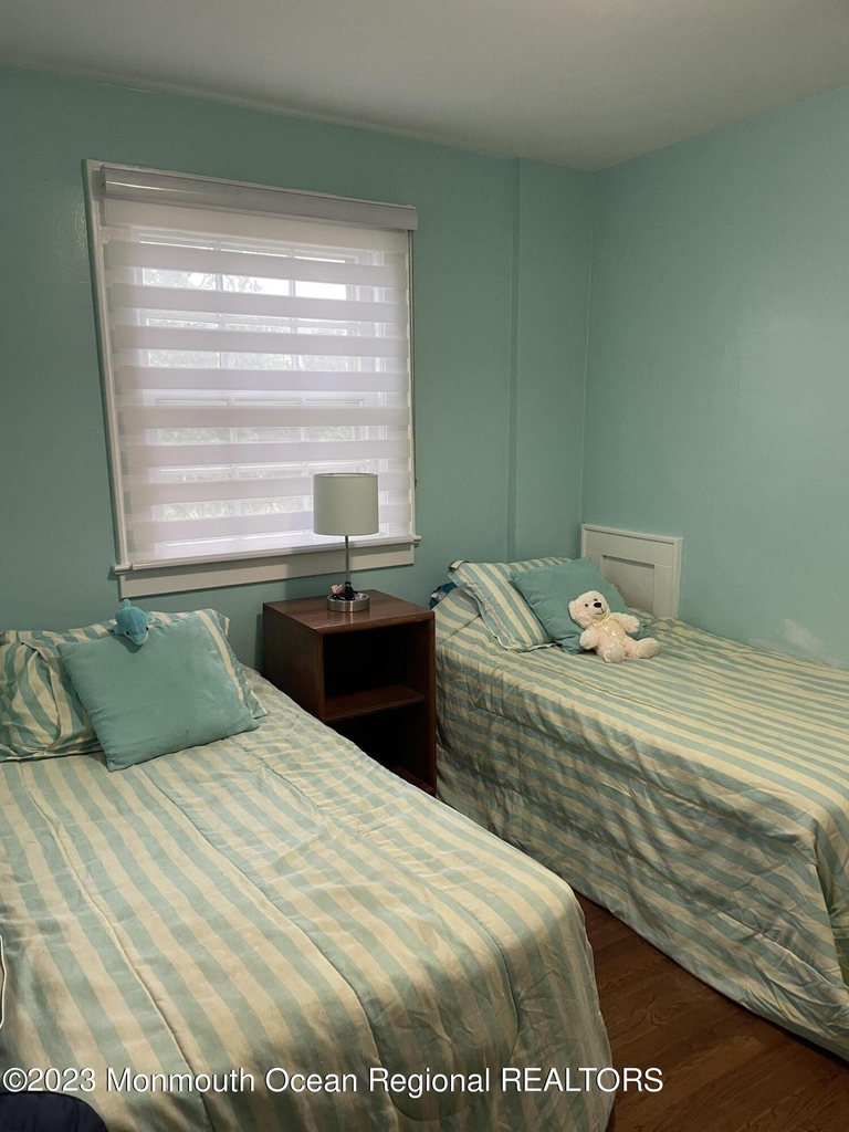 232 Jerome Avenue - Photo 9