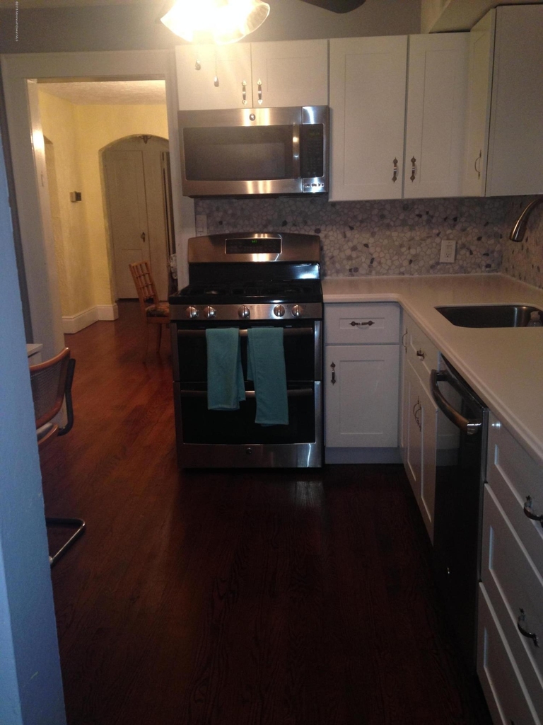 232 Jerome Avenue - Photo 6