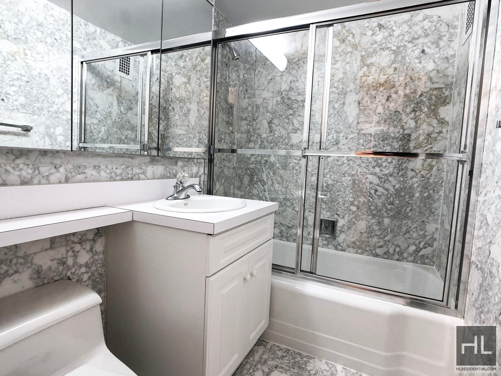 East 71st Street - Photo 3