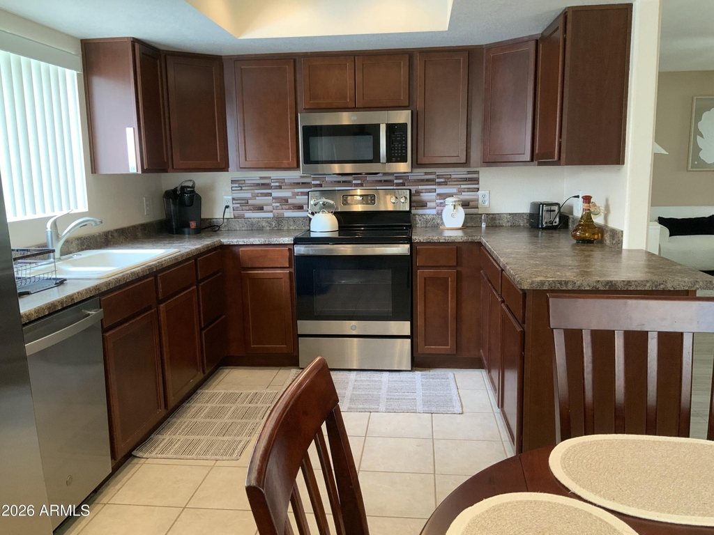 9745 N 95th Street - Photo 5