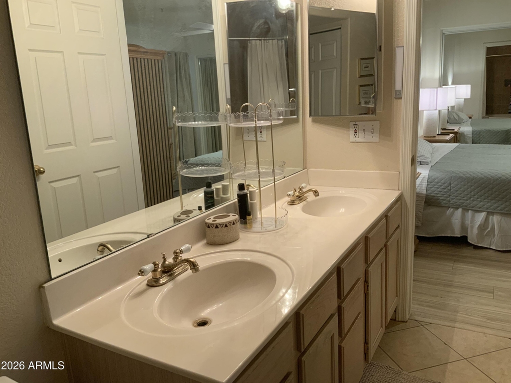 9745 N 95th Street - Photo 18