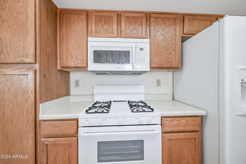 21614 N 139th Drive - Photo 9