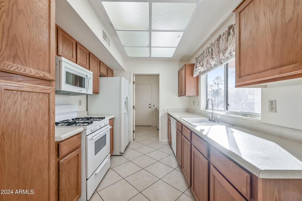21614 N 139th Drive - Photo 8