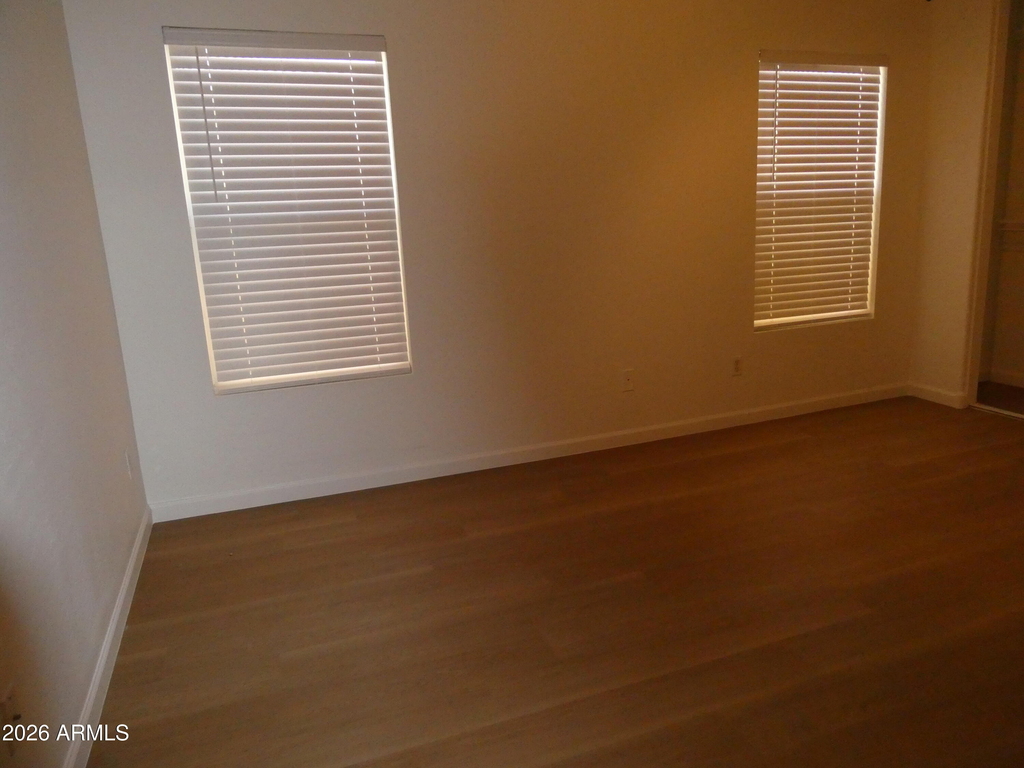 11547 W Schleifer Drive - Photo 12