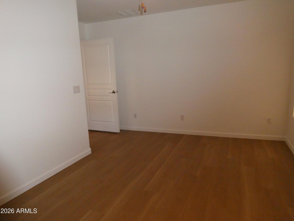 11547 W Schleifer Drive - Photo 13